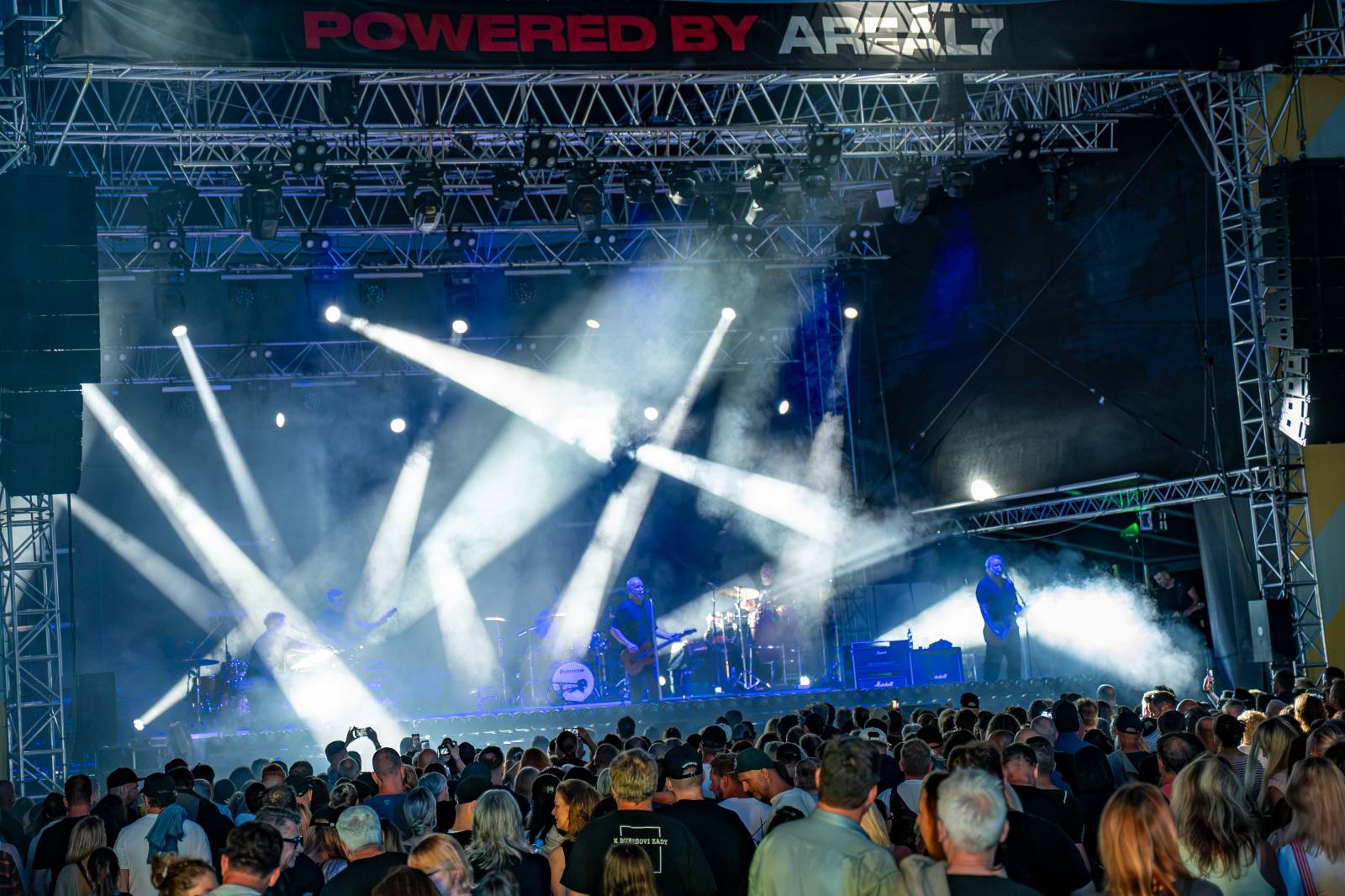 David Koller bavil publikum v pražském Areálu 7. Na Prague Open Air oslavil Kollerband dvacet let na scéně