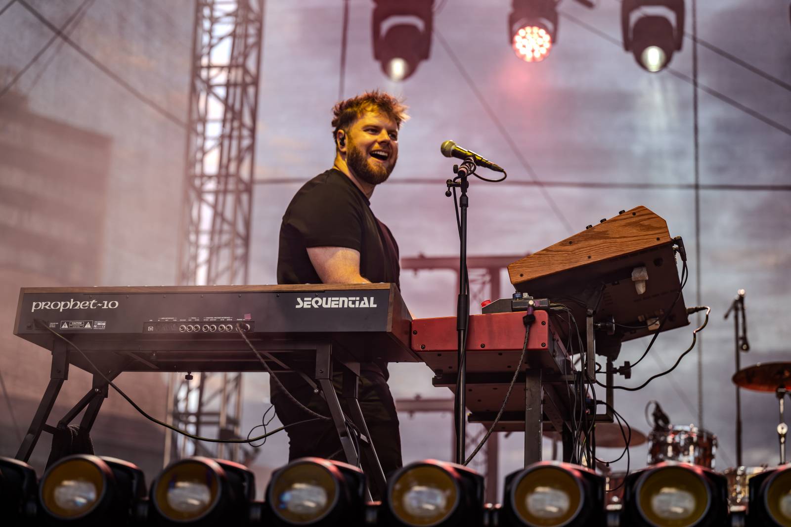 David Koller bavil publikum v pražském Areálu 7. Na Prague Open Air oslavil Kollerband dvacet let na scéně