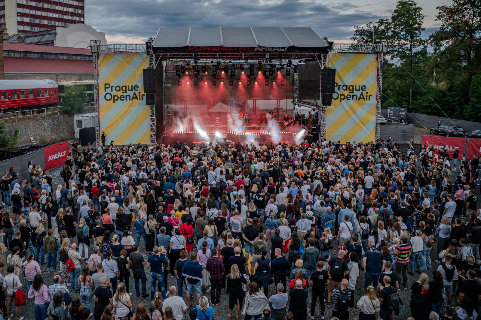 David Koller bavil publikum v pražském Areálu 7. Na Prague Open Air oslavil Kollerband dvacet let na scéně