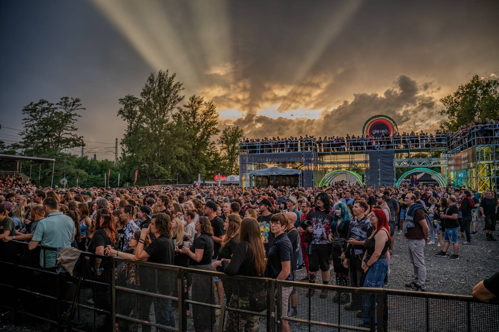 Vypsaná fiXa křtila v Praze nové album a slavila narozeniny. Nezastavila ji ani bouřka