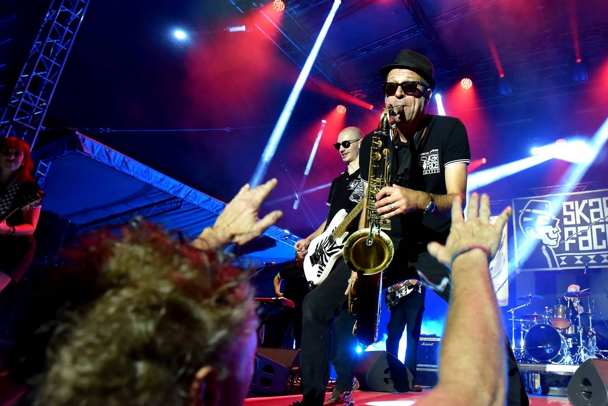 Festival TrutnOFF uzavřeli Znouzectnost, The Beatles Revival, Hally Belly či francouzští Skarface