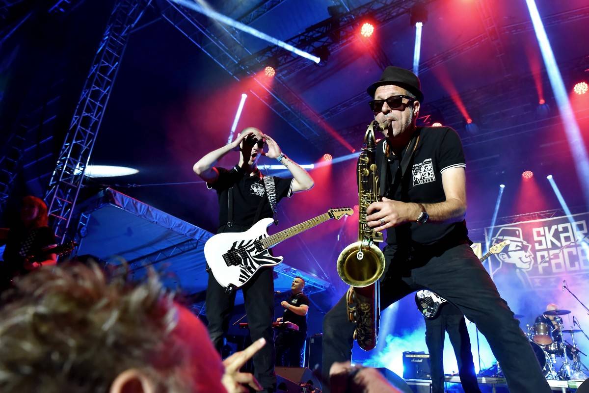 Festival TrutnOFF uzavřeli Znouzectnost, The Beatles Revival, Hally Belly či francouzští Skarface