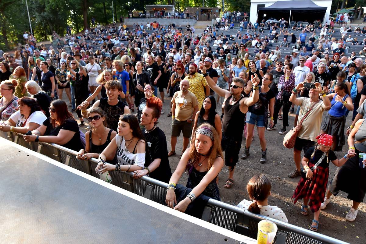 Festival TrutnOFF uzavřeli Znouzectnost, The Beatles Revival, Hally Belly či francouzští Skarface