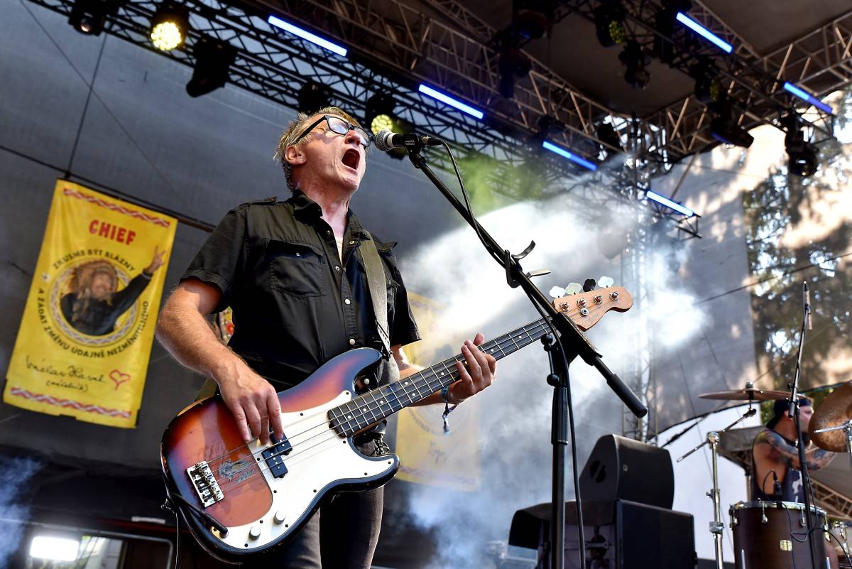 Festival TrutnOFF uzavřeli Znouzectnost, The Beatles Revival, Hally Belly či francouzští Skarface