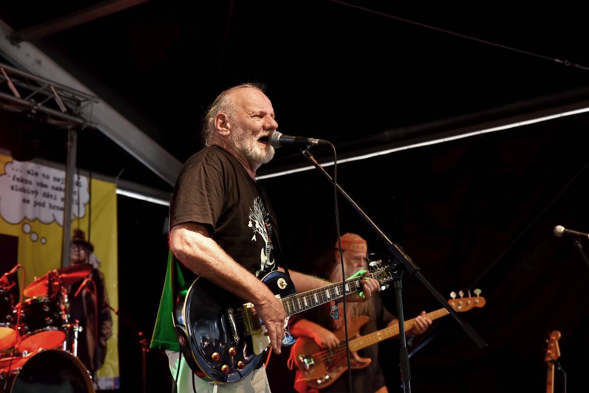 Festival TrutnOFF uzavřeli Znouzectnost, The Beatles Revival, Hally Belly či francouzští Skarface
