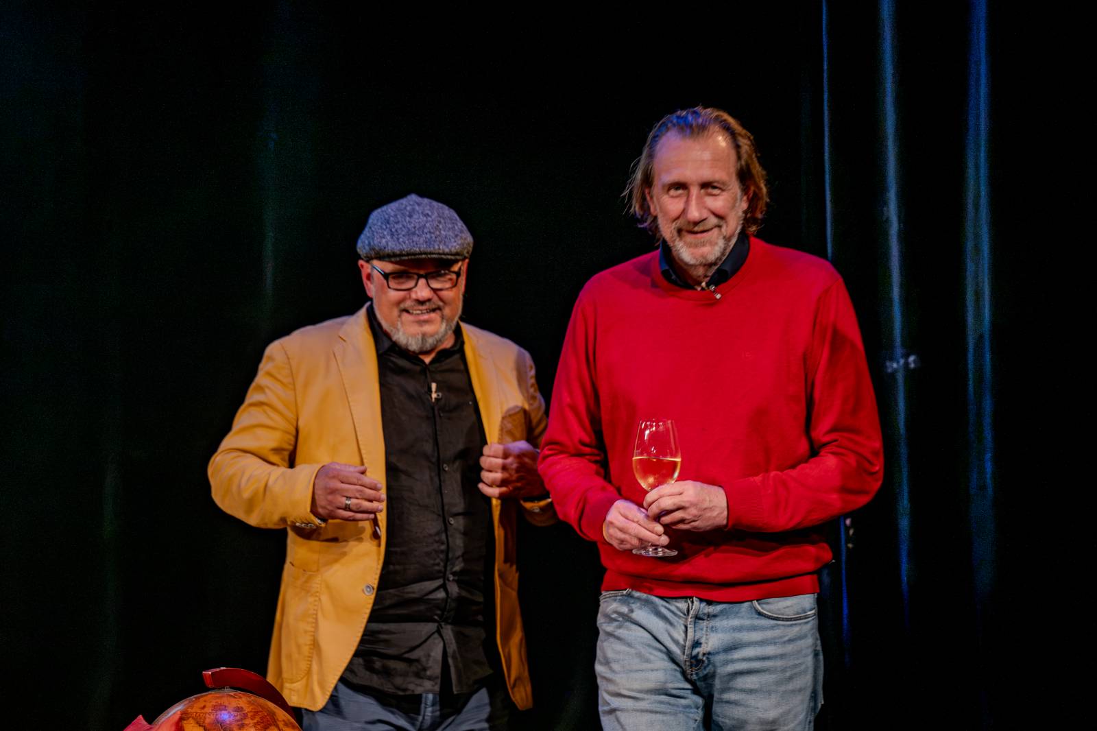 Talkshow U Aleše na střeše poprvé v Divadle Radka Brzobohatého. Excelovali Pavel Šporcl, David Matásek, Zuzana Kajnarová, Vladimír Franz a Jan Antonín Duchoslav