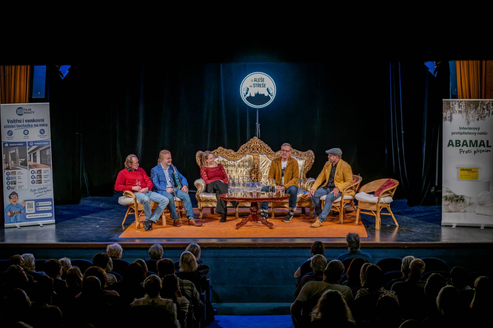 Talkshow U Aleše na střeše poprvé v Divadle Radka Brzobohatého. Excelovali Pavel Šporcl, David Matásek, Zuzana Kajnarová, Vladimír Franz a Jan Antonín Duchoslav