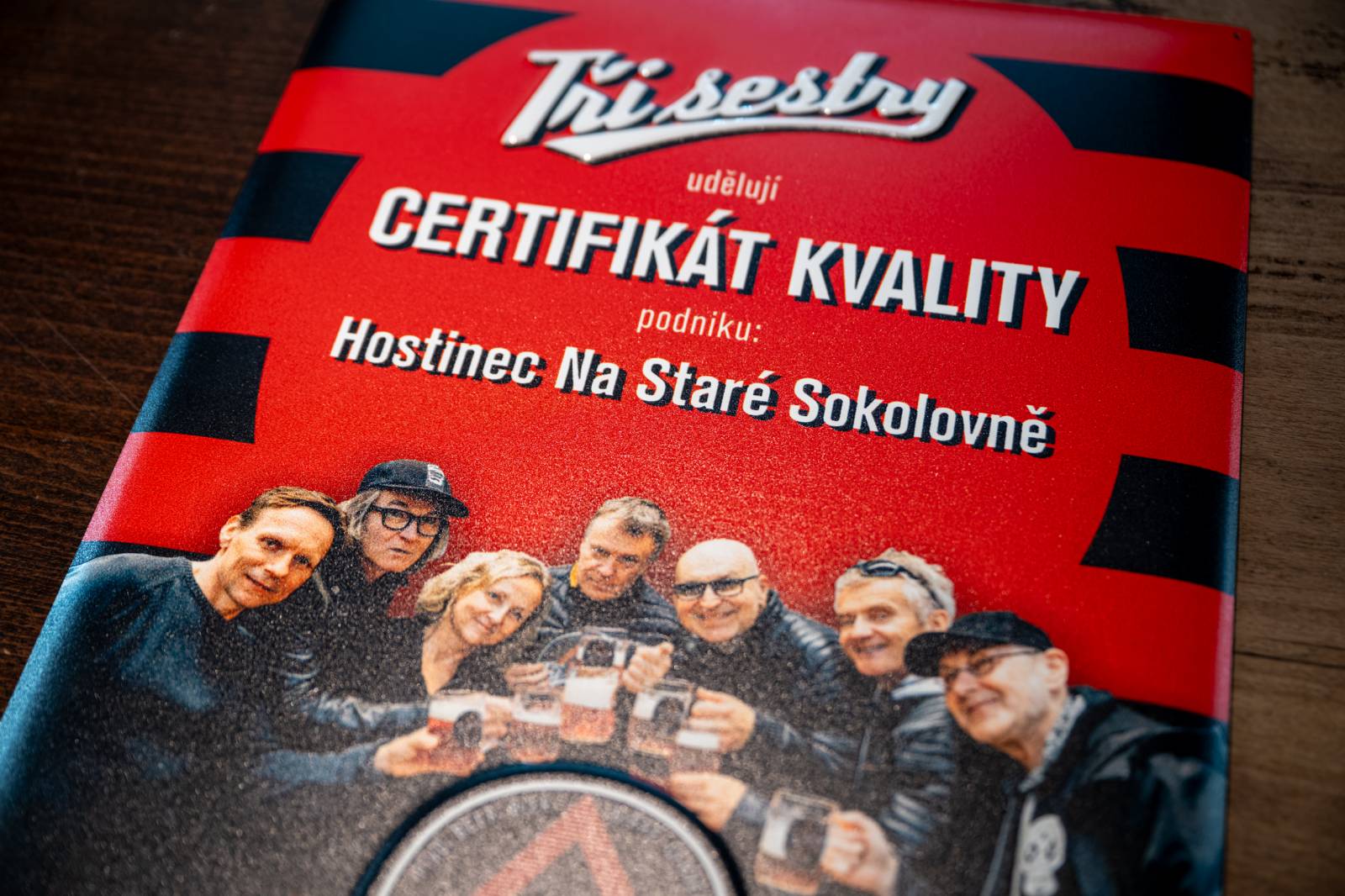 Lou Fanánek Hagen slaví šedesáté narozeniny. Na Staré sokolovně pokřtil knihu a album, které si k jubileu nadělil