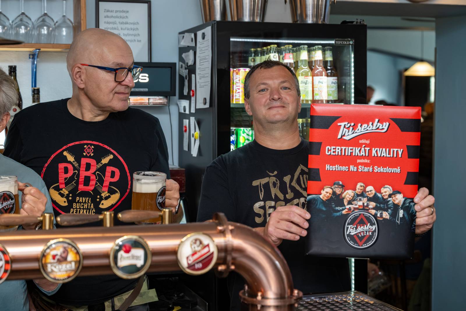 Lou Fanánek Hagen slaví šedesáté narozeniny. Na Staré sokolovně pokřtil knihu a album, které si k jubileu nadělil