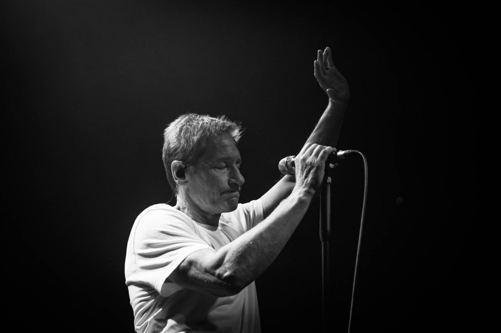 David Duchovny poprvé v Praze. Přivezl s sebou i příšeru