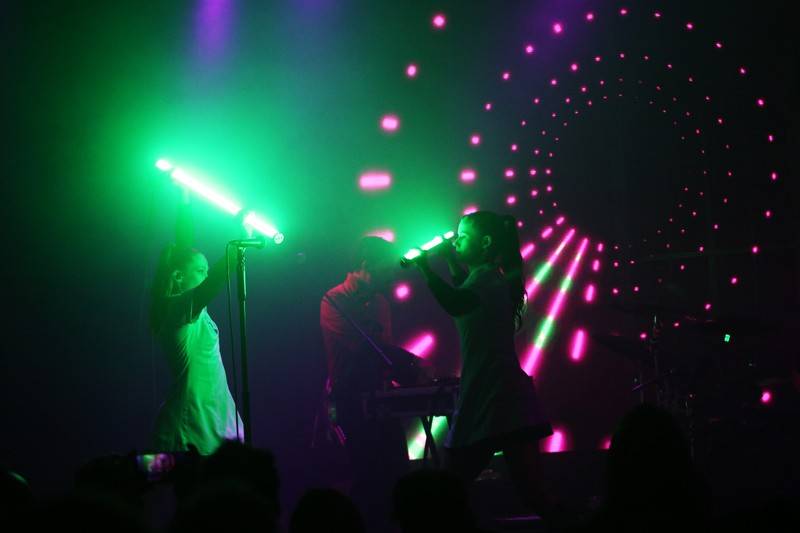 Život, jak jej znáte, skončil, vítali své fanoušky Laibach v Brně. Na Flédě představili album Musick