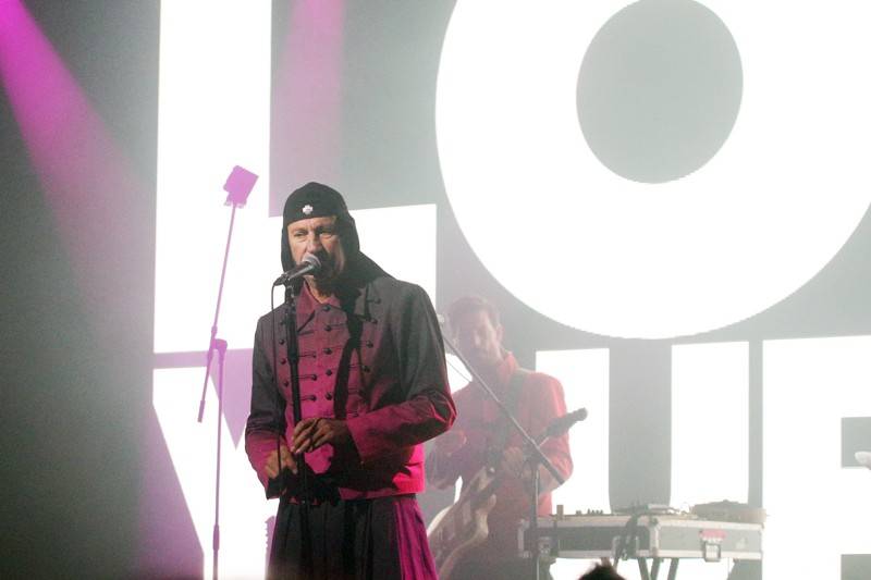 Život, jak jej znáte, skončil, vítali své fanoušky Laibach v Brně. Na Flédě představili album Musick
