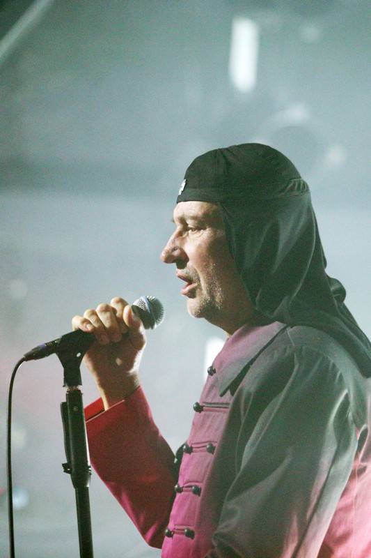 Život, jak jej znáte, skončil, vítali své fanoušky Laibach v Brně. Na Flédě představili album Musick