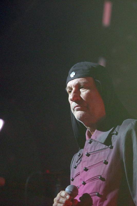 Život, jak jej znáte, skončil, vítali své fanoušky Laibach v Brně. Na Flédě představili album Musick