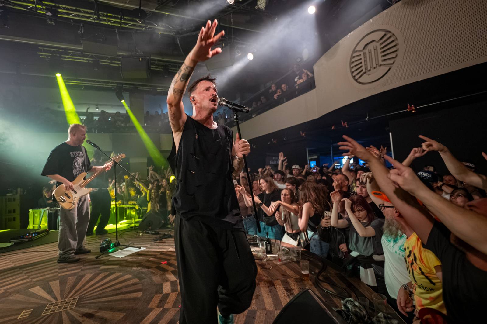 Kombo, které funguje. Elektrïck Mann a Pondělníci vyprodali pražský Lucerna Music Bar