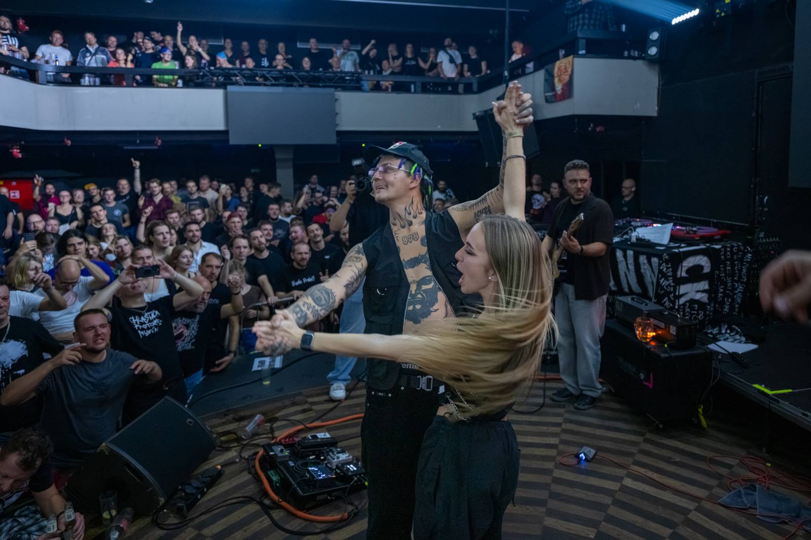 Kombo, které funguje. Elektrïck Mann a Pondělníci vyprodali pražský Lucerna Music Bar