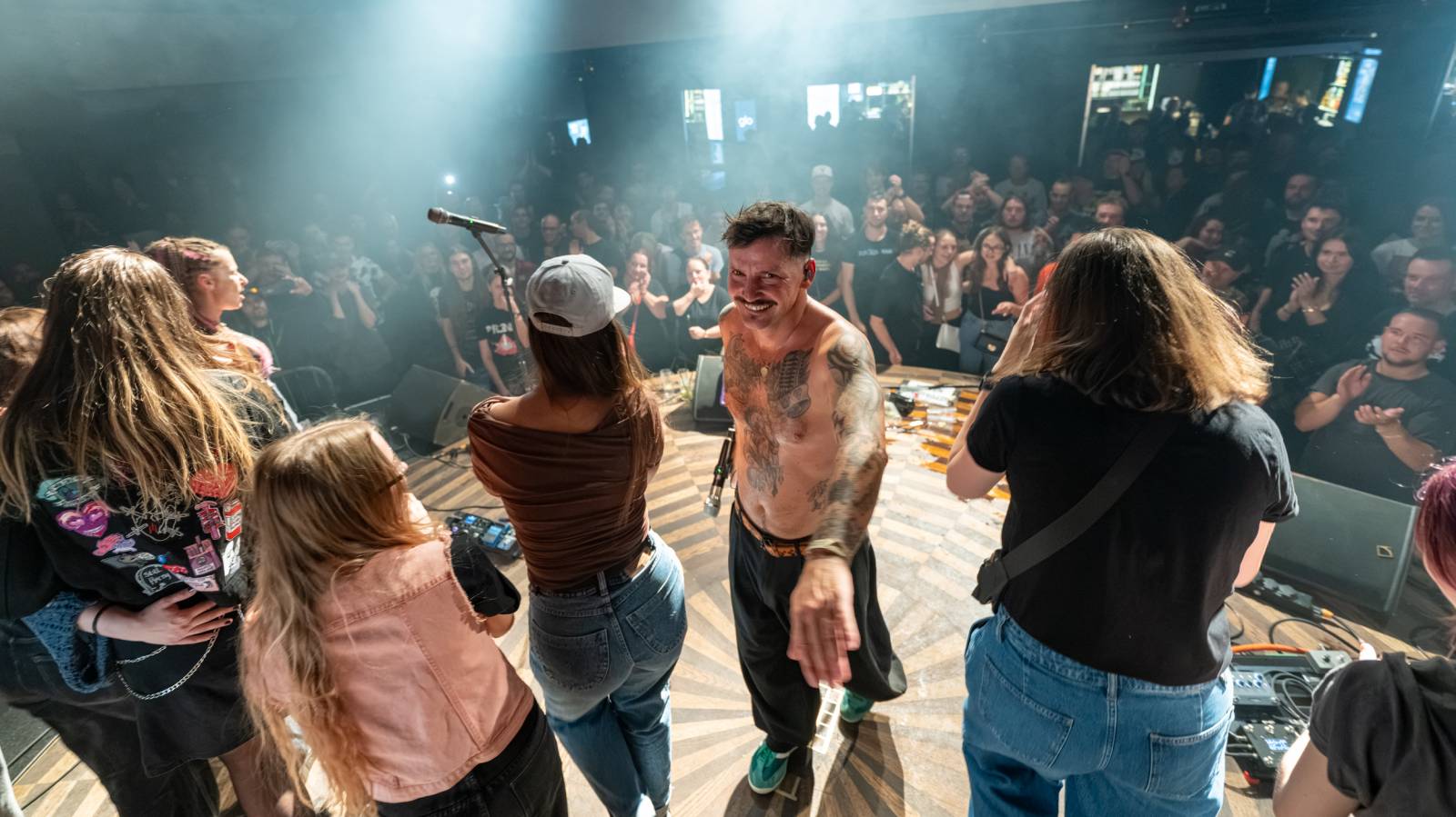 Kombo, které funguje. Elektrïck Mann a Pondělníci vyprodali pražský Lucerna Music Bar