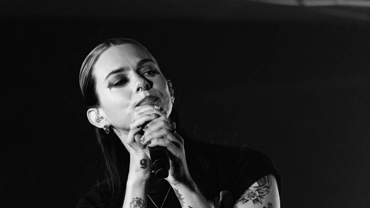 Girli v Praze: queer energie, drzý pop a koncert bez zábran. Předskakovala jí Vanes
