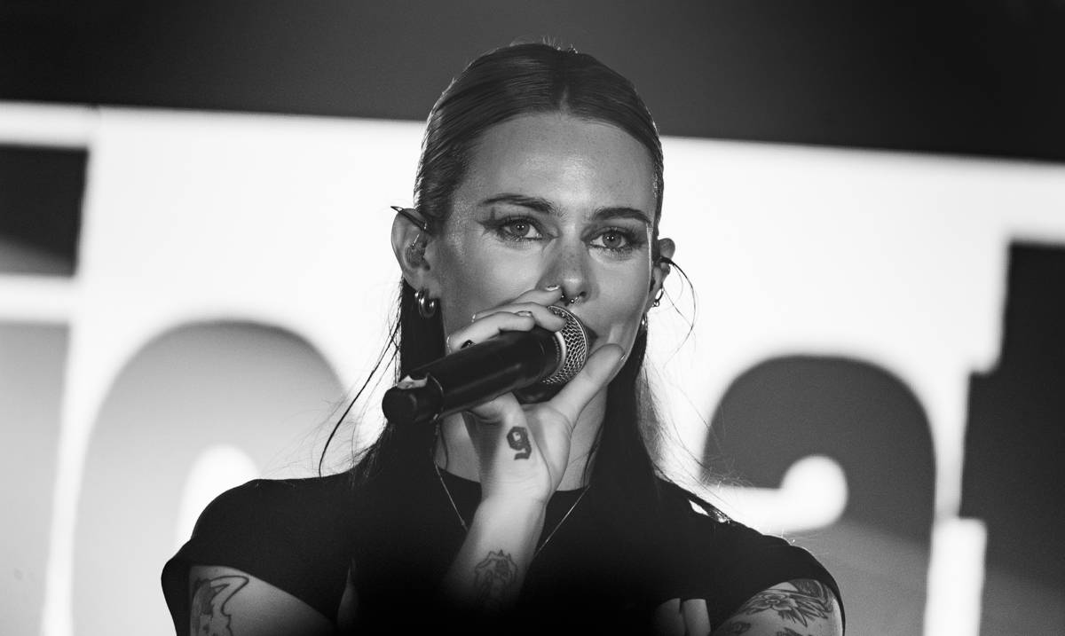Girli v Praze: queer energie, drzý pop a koncert bez zábran. Předskakovala jí Vanes