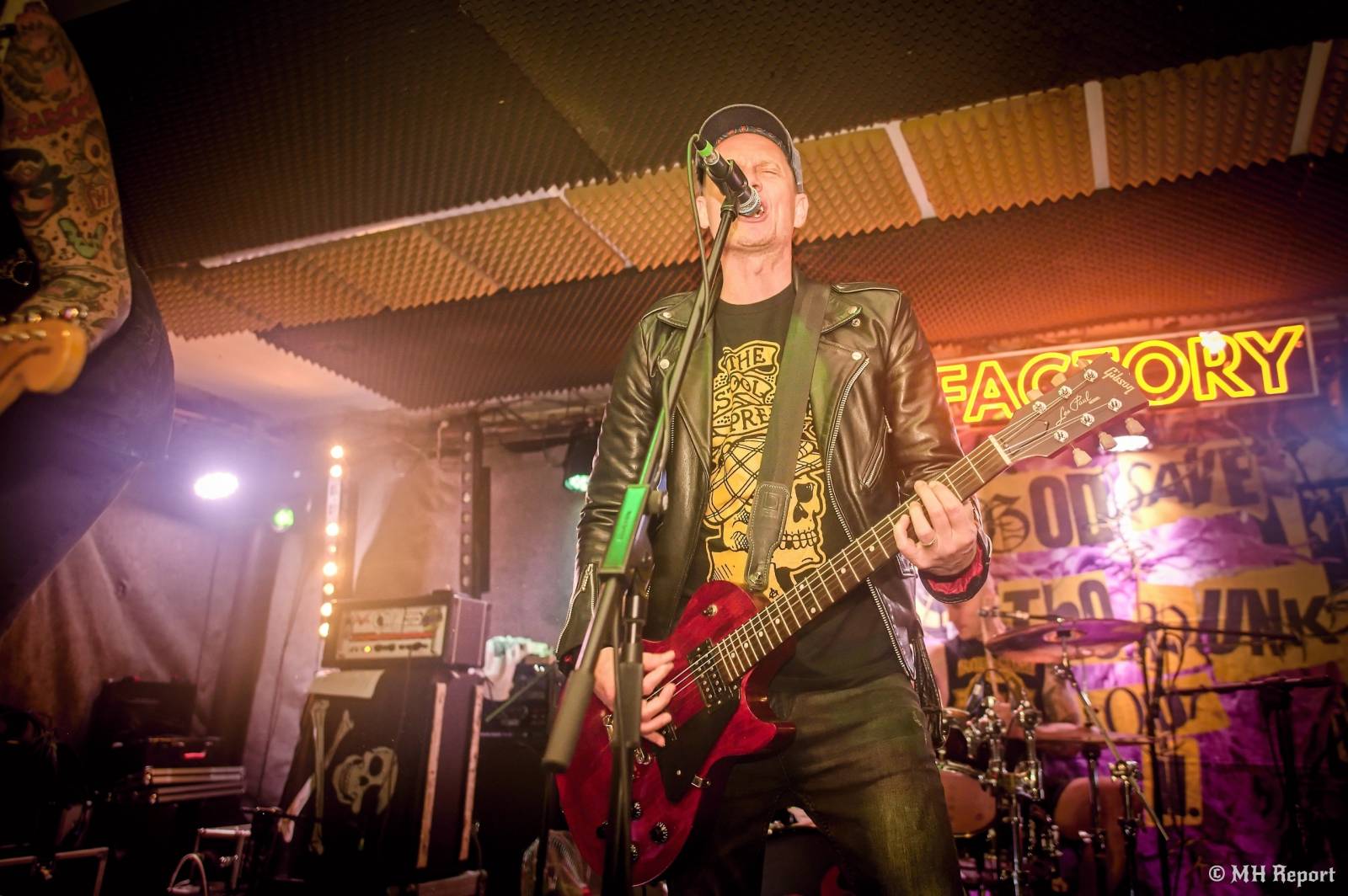 Bože, zachraň punk! SPS a The Fialky se na společném turné zastavili v Plzni