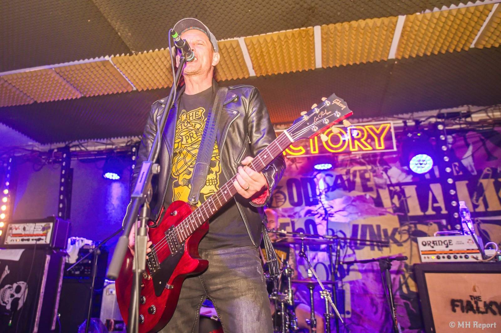 Bože, zachraň punk! SPS a The Fialky se na společném turné zastavili v Plzni