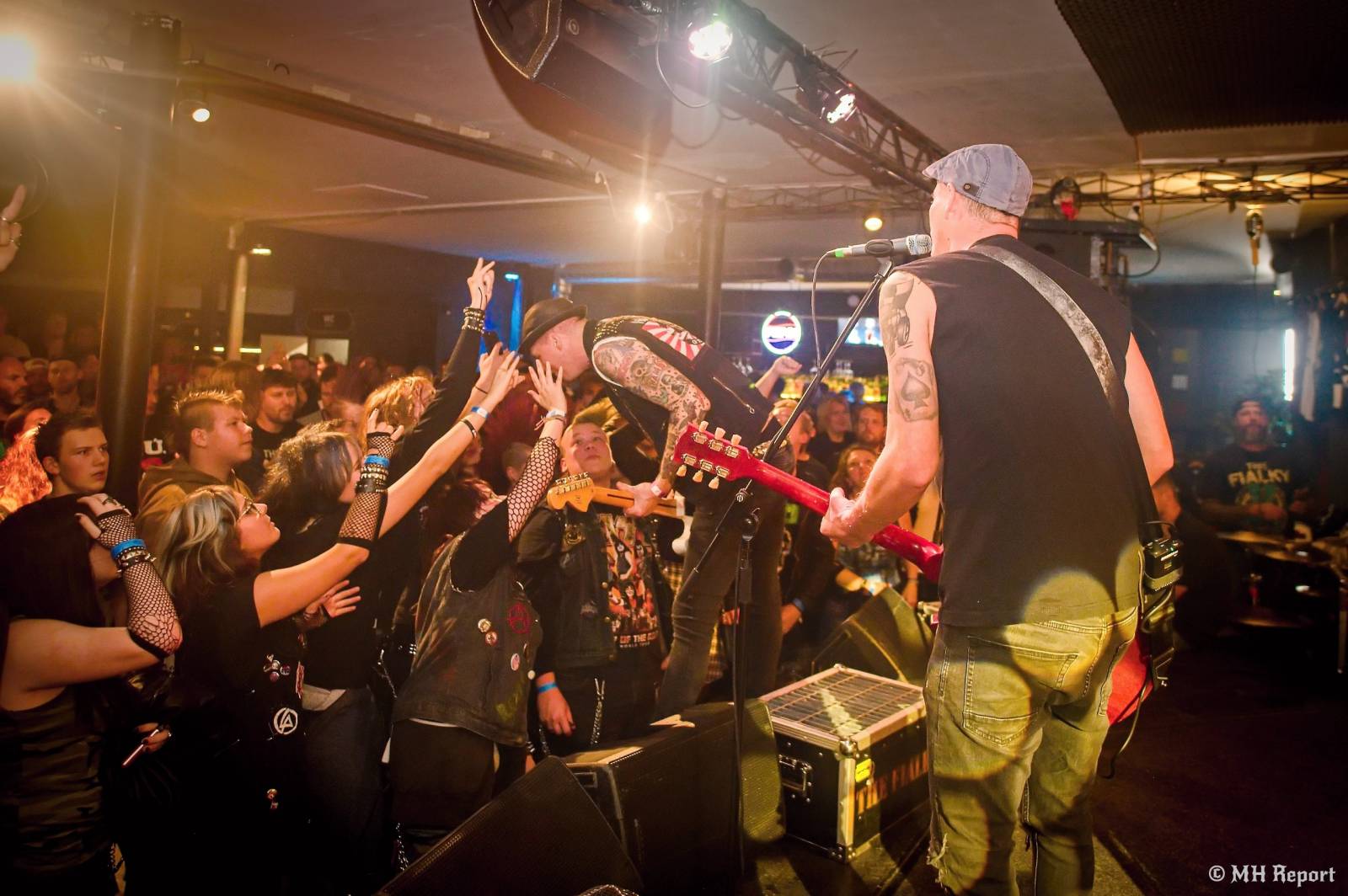 Bože, zachraň punk! SPS a The Fialky se na společném turné zastavili v Plzni