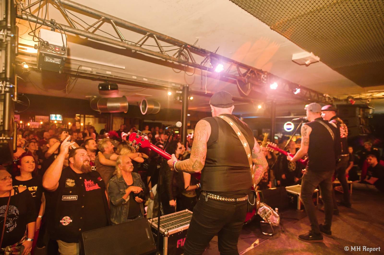 Bože, zachraň punk! SPS a The Fialky se na společném turné zastavili v Plzni