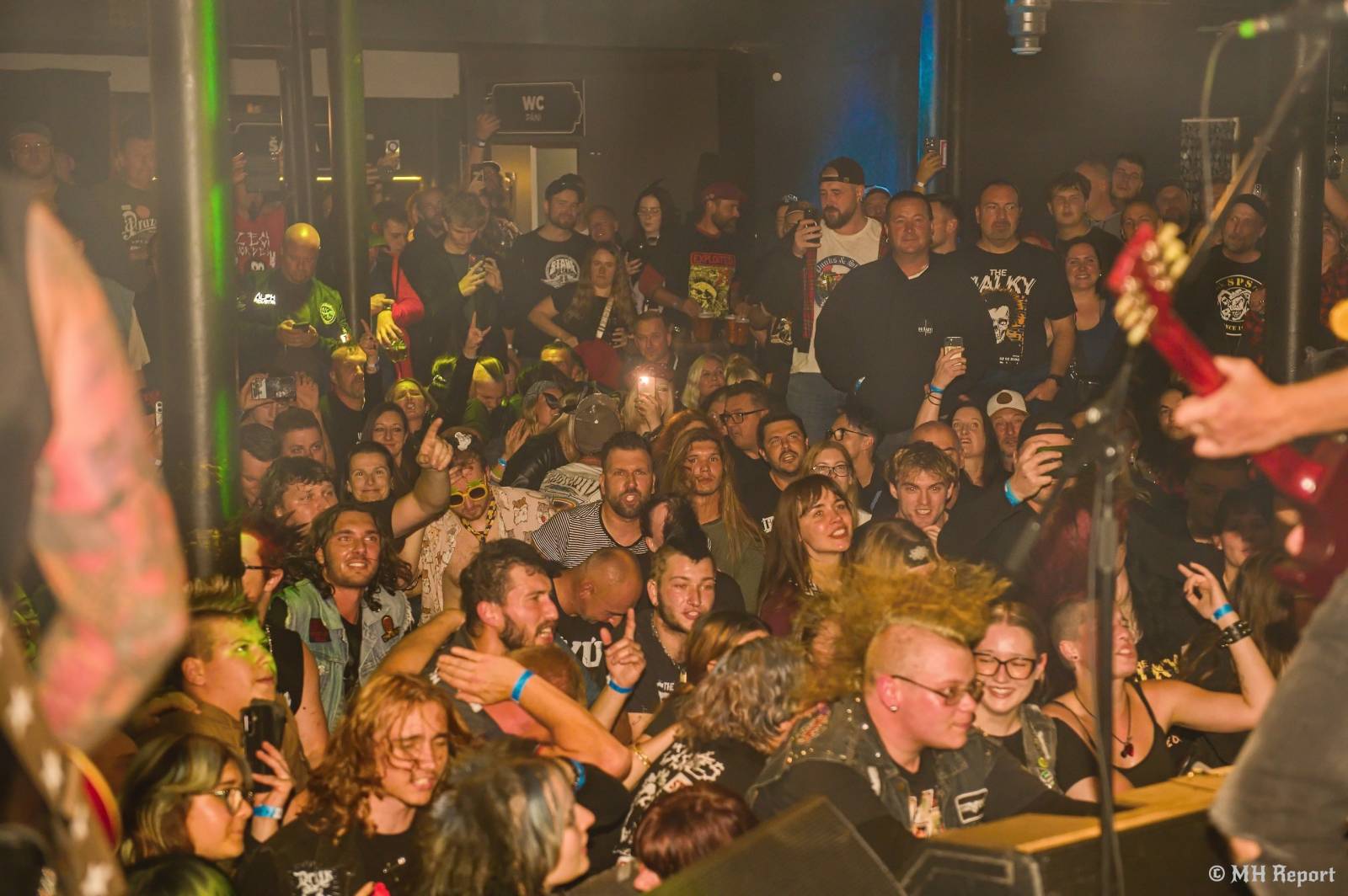 Bože, zachraň punk! SPS a The Fialky se na společném turné zastavili v Plzni