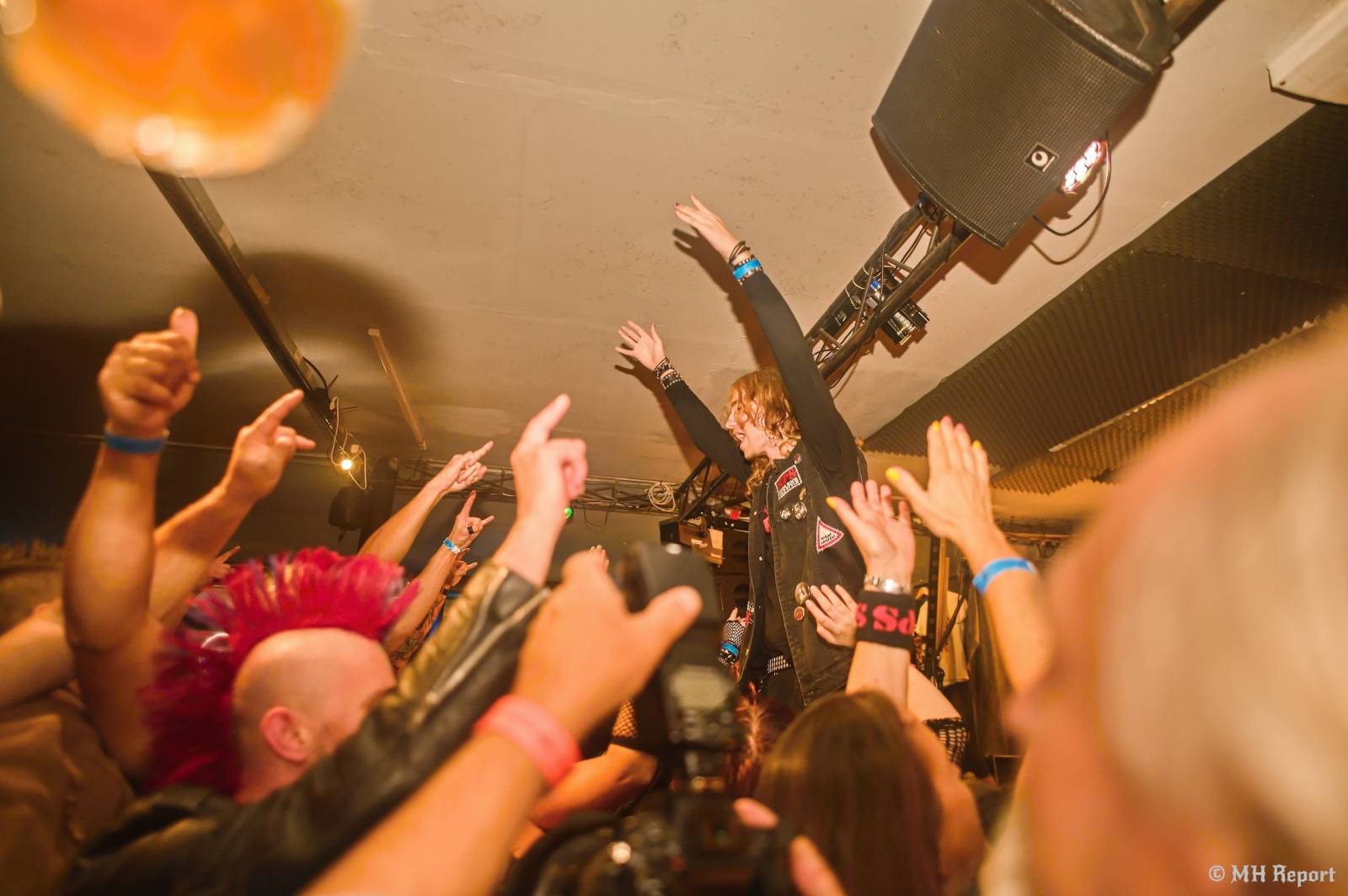 Bože, zachraň punk! SPS a The Fialky se na společném turné zastavili v Plzni