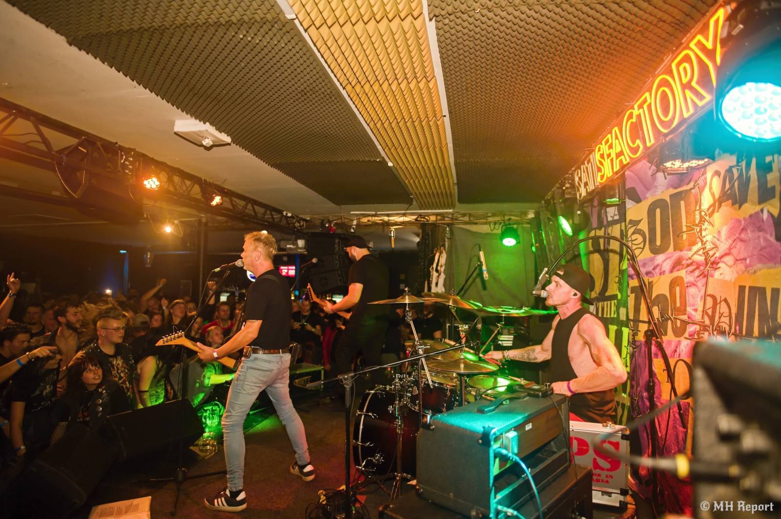 Bože, zachraň punk! SPS a The Fialky se na společném turné zastavili v Plzni