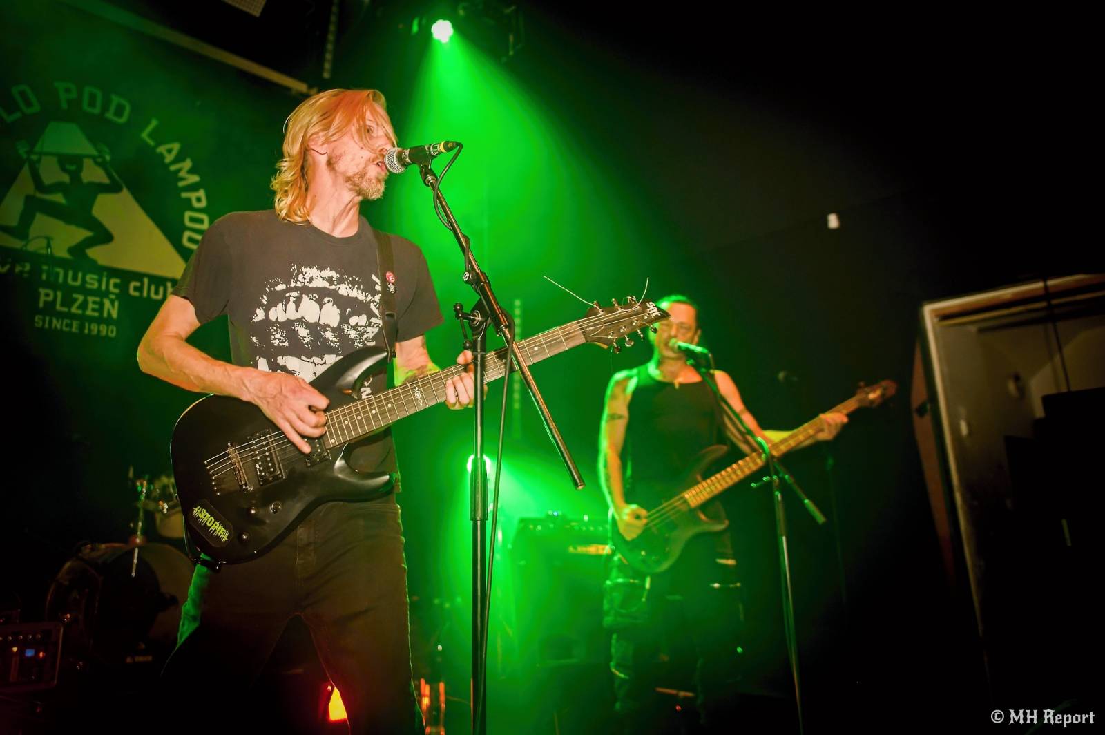 Od rock’n’roll thrashe po punk a elektroniku. Plzeňská Lampa přivítala Zputnik, Šanov 1 a Gaunery
