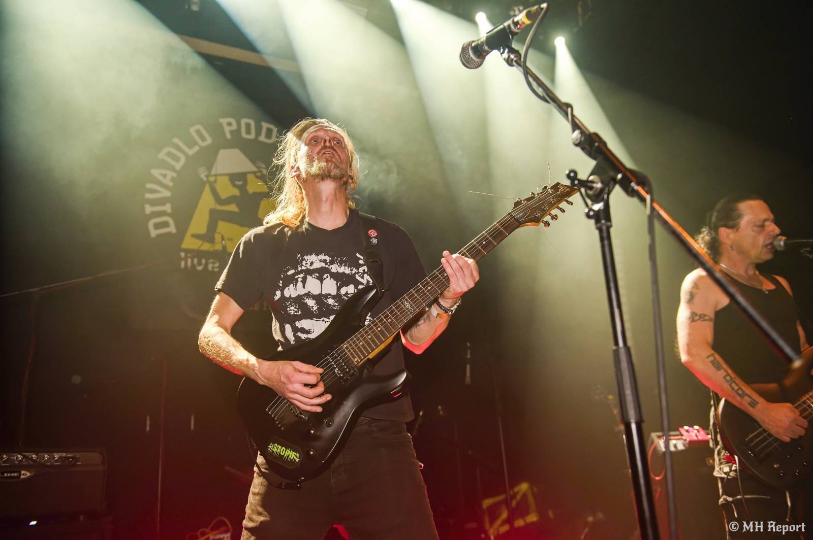 Od rock’n’roll thrashe po punk a elektroniku. Plzeňská Lampa přivítala Zputnik, Šanov 1 a Gaunery