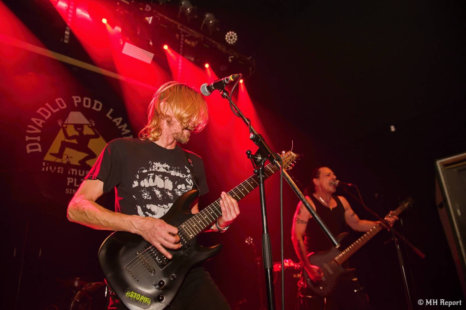 Od rock’n’roll thrashe po punk a elektroniku. Plzeňská Lampa přivítala Zputnik, Šanov 1 a Gaunery