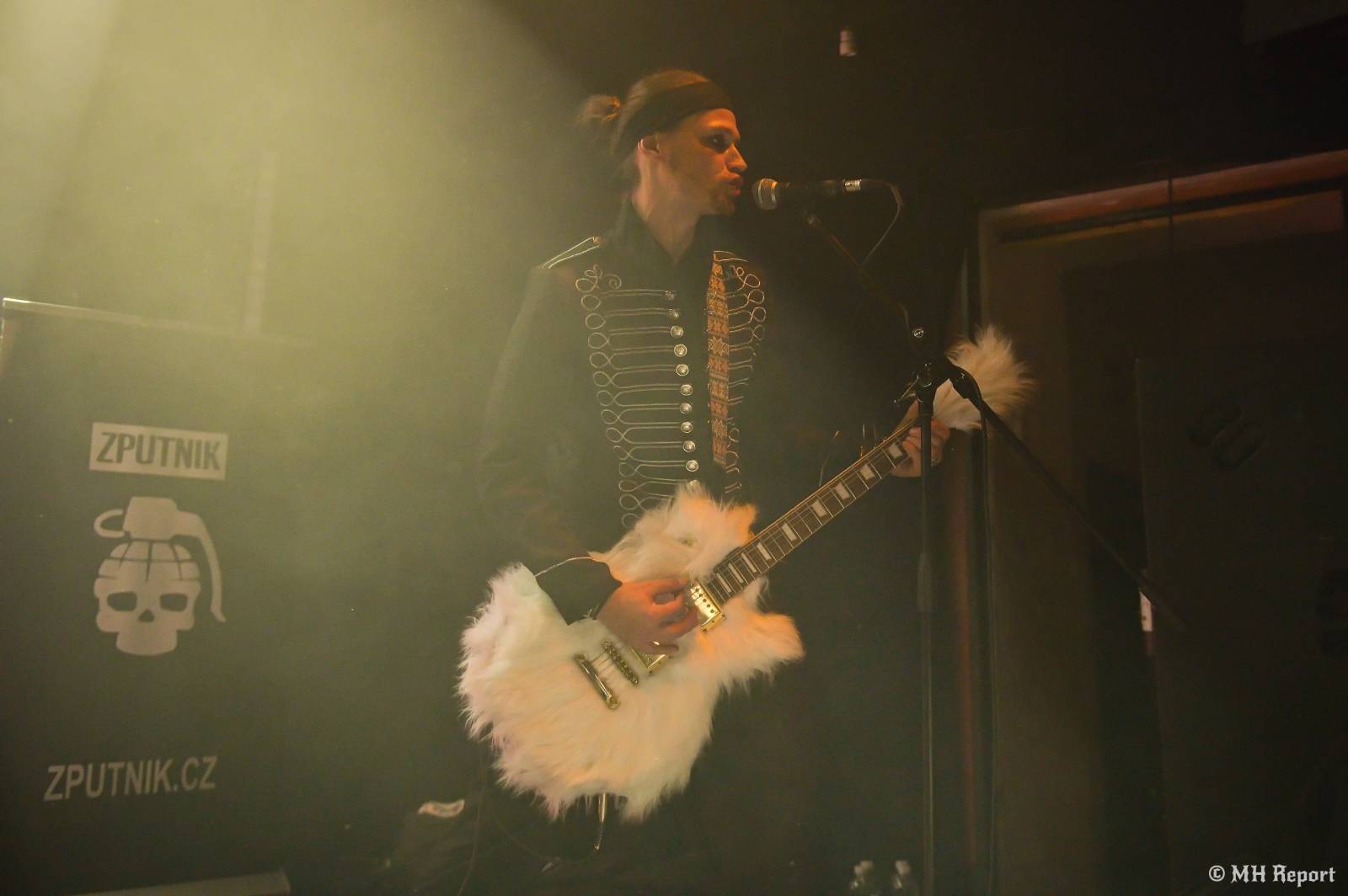 Od rock’n’roll thrashe po punk a elektroniku. Plzeňská Lampa přivítala Zputnik, Šanov 1 a Gaunery