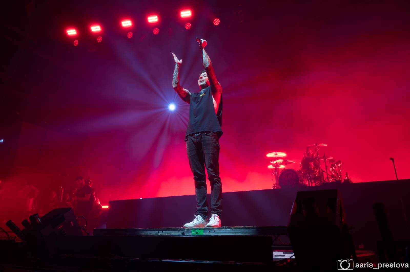 Simple Plan rozpoutali v O2 universu pop-punkovou párty plnou nostalgie