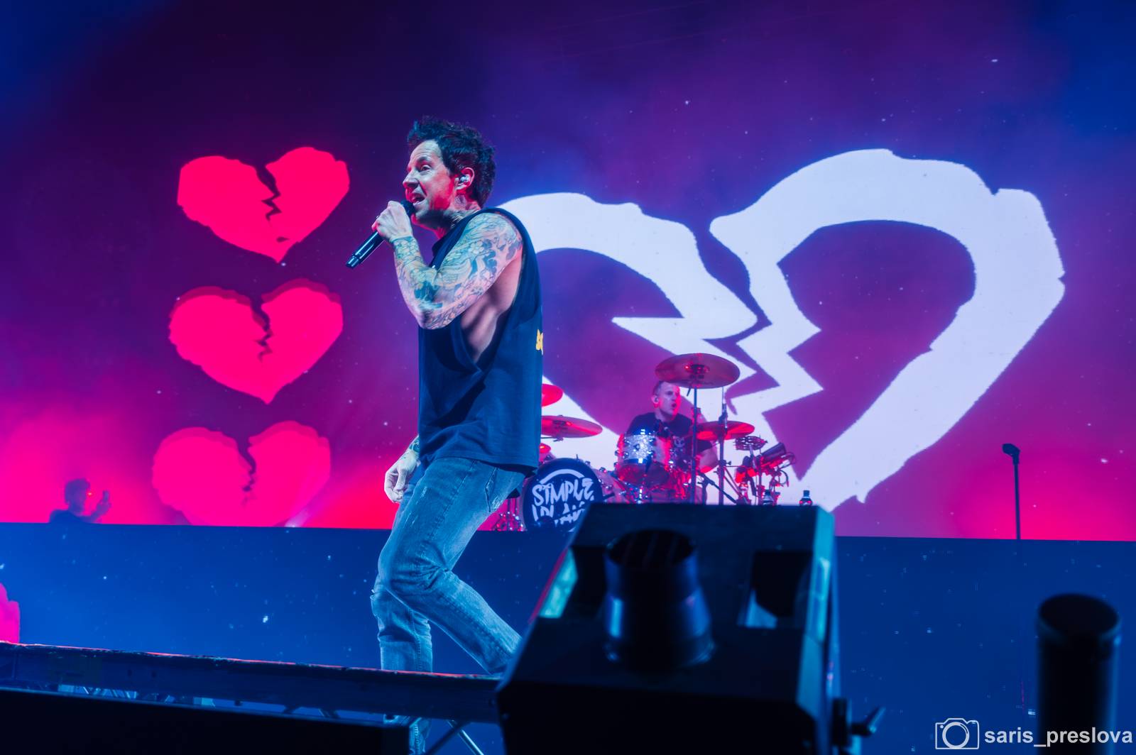 Simple Plan rozpoutali v O2 universu pop-punkovou párty plnou nostalgie