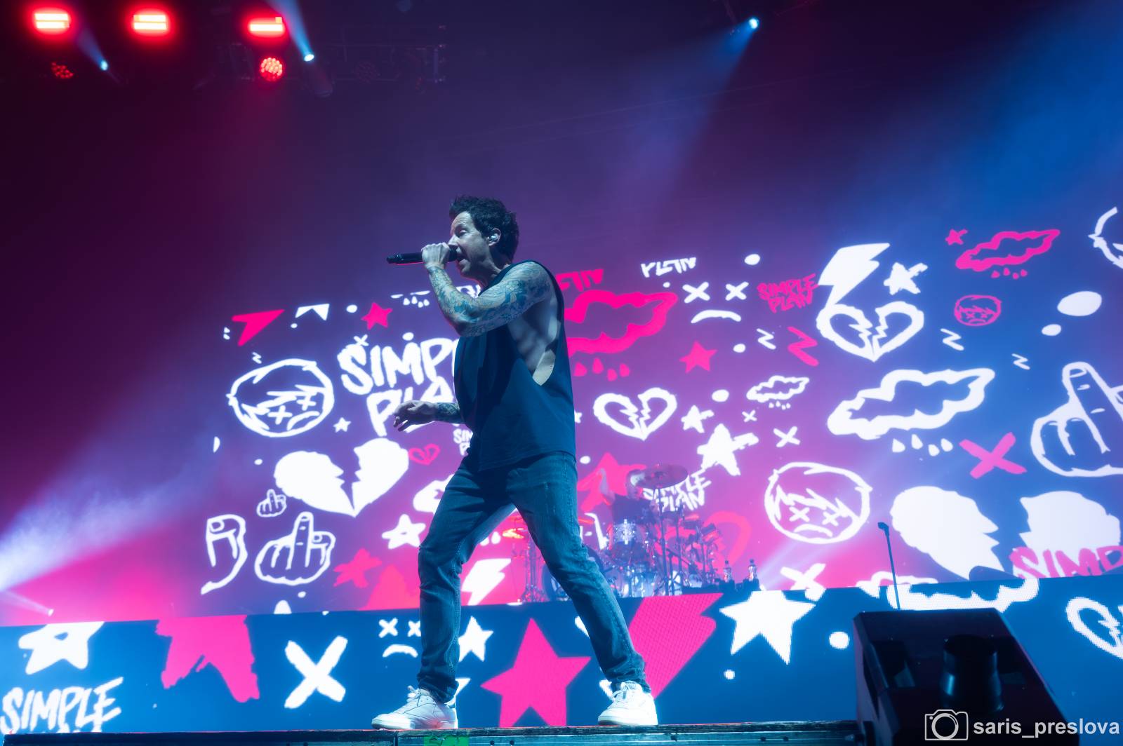 Simple Plan rozpoutali v O2 universu pop-punkovou párty plnou nostalgie