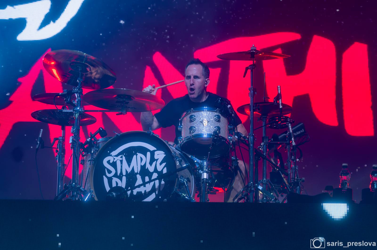 Simple Plan rozpoutali v O2 universu pop-punkovou párty plnou nostalgie