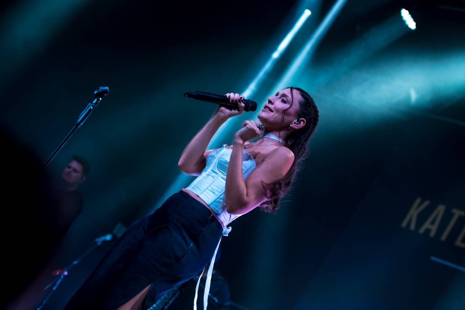 Kateřina Marie Tichá s Bandjezz rozezpívali Brno. Nechyběla ani vzpomínka na Davida Stypku