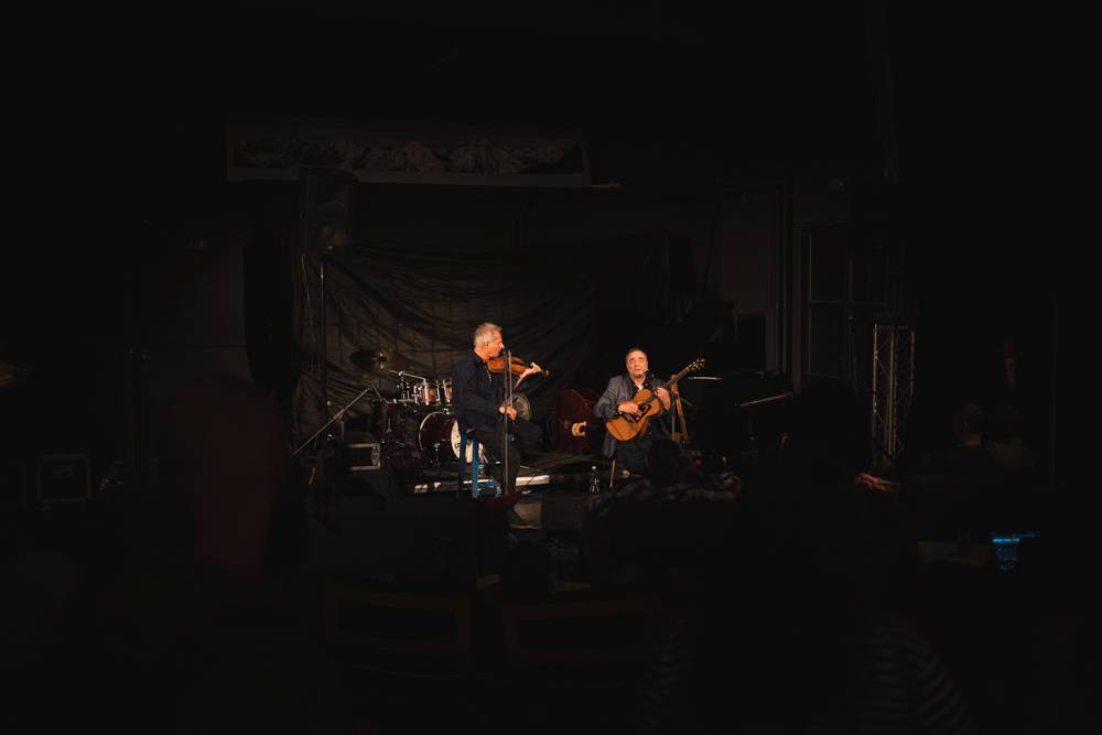 Festival Kopec muziky roztančili FEW, LeeO jr. a Lanugo, mezi koncerty byla otevřená i jam session