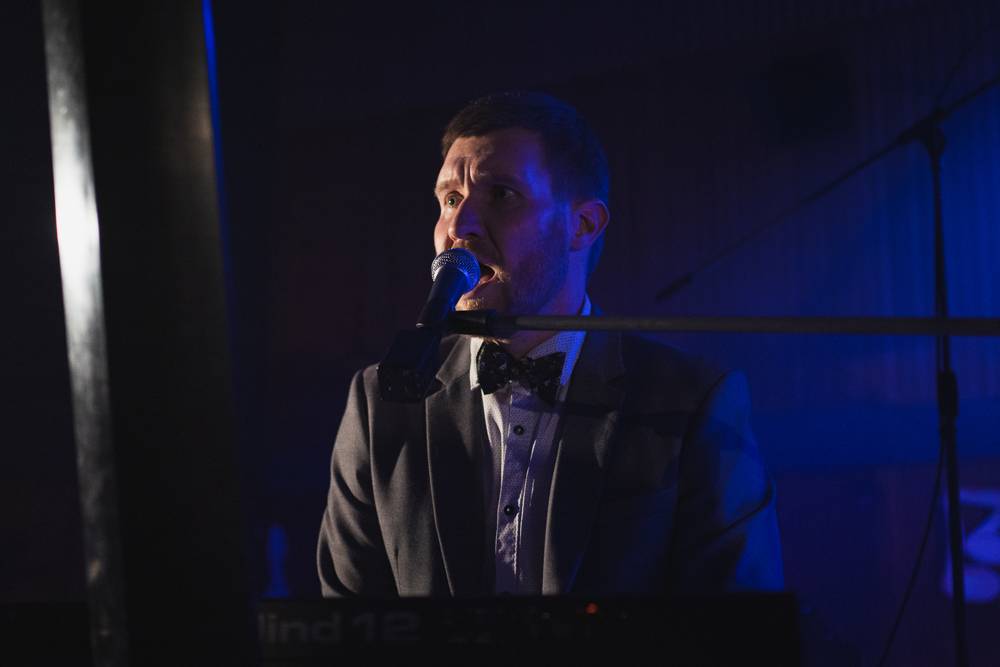 Festival Kopec muziky roztančili FEW, LeeO jr. a Lanugo, mezi koncerty byla otevřená i jam session