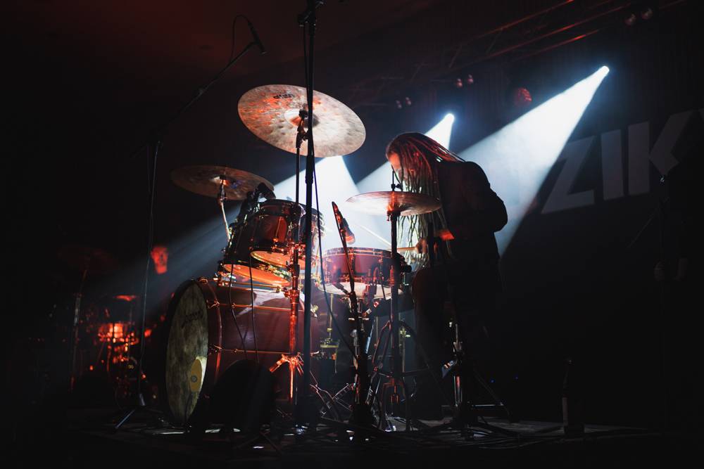 Festival Kopec muziky roztančili FEW, LeeO jr. a Lanugo, mezi koncerty byla otevřená i jam session