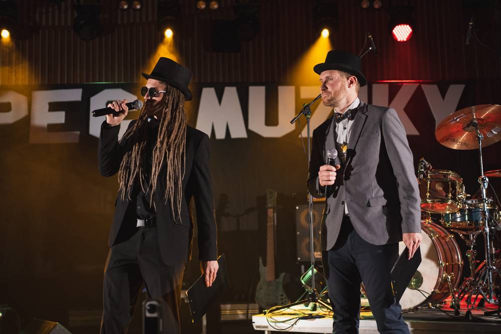 Festival Kopec muziky roztančili FEW, LeeO jr. a Lanugo, mezi koncerty byla otevřená i jam session