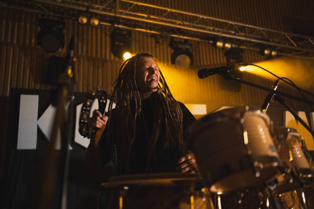 Festival Kopec muziky roztančili FEW, LeeO jr. a Lanugo, mezi koncerty byla otevřená i jam session