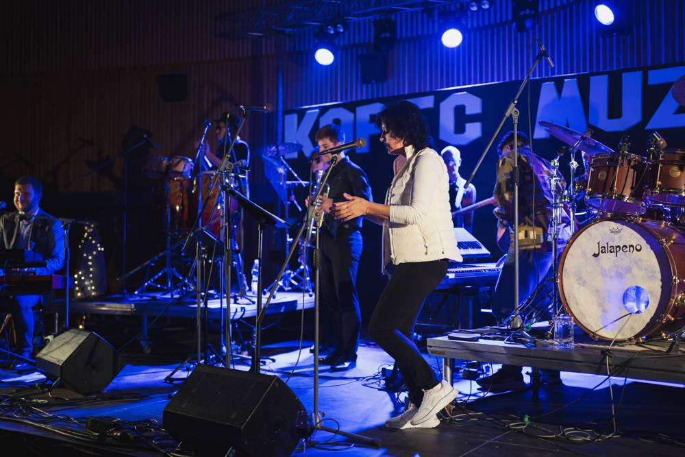 Festival Kopec muziky roztančili FEW, LeeO jr. a Lanugo, mezi koncerty byla otevřená i jam session