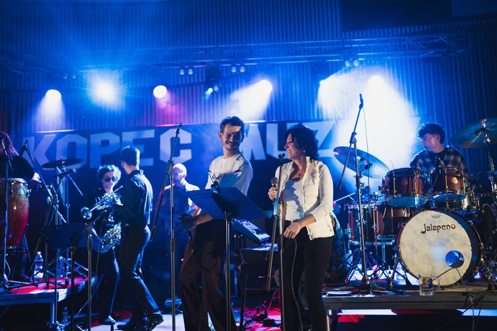 Festival Kopec muziky roztančili FEW, LeeO jr. a Lanugo, mezi koncerty byla otevřená i jam session
