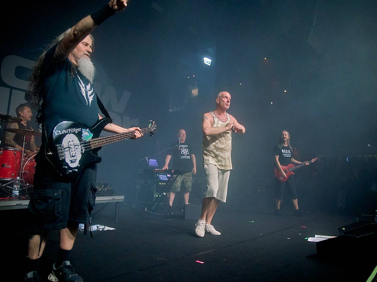 Clawfinger rozsekali Prahu. S Atari Terror a Sickret řádili v SaSaZu
