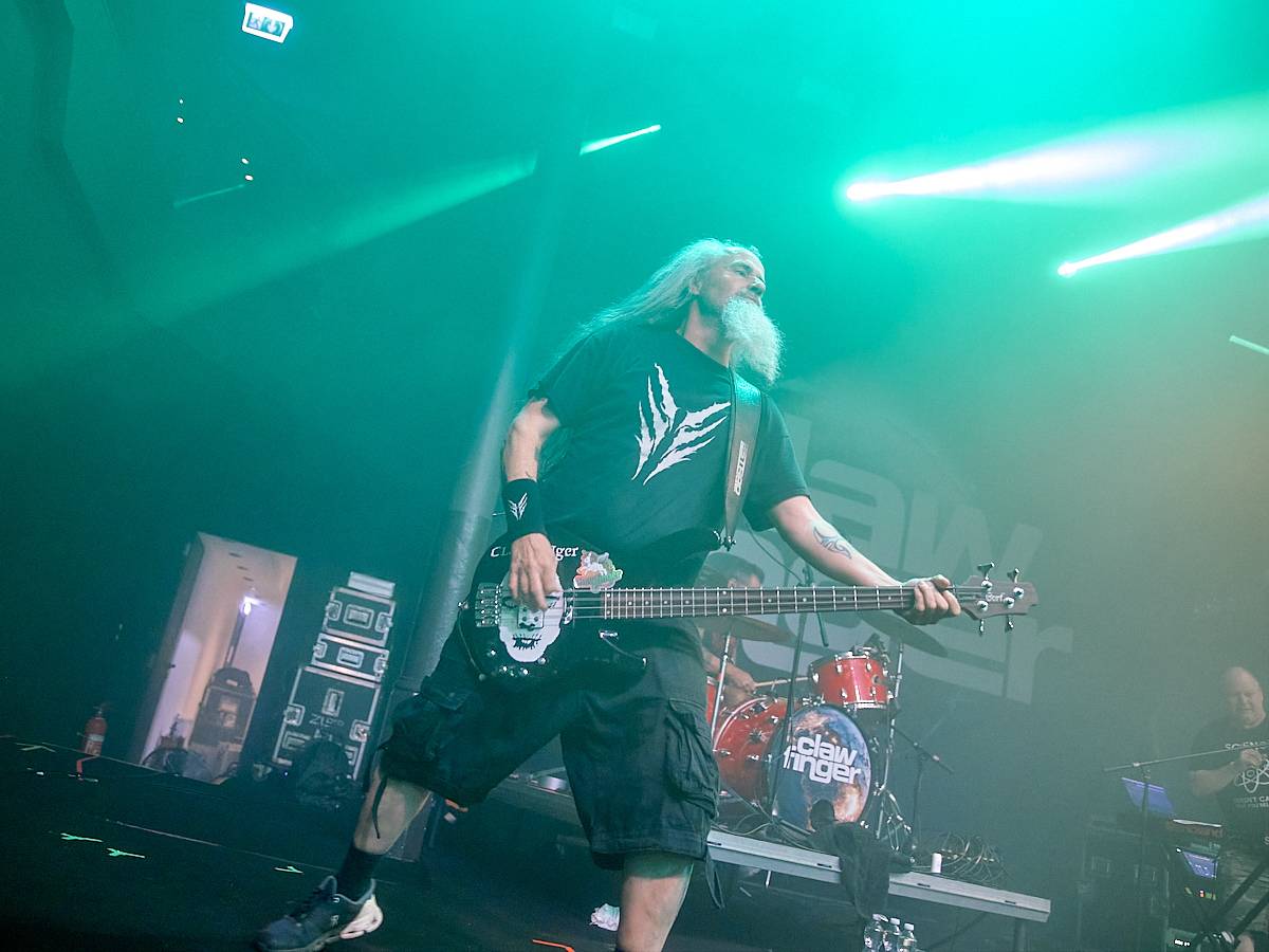 Clawfinger rozsekali Prahu. S Atari Terror a Sickret řádili v SaSaZu