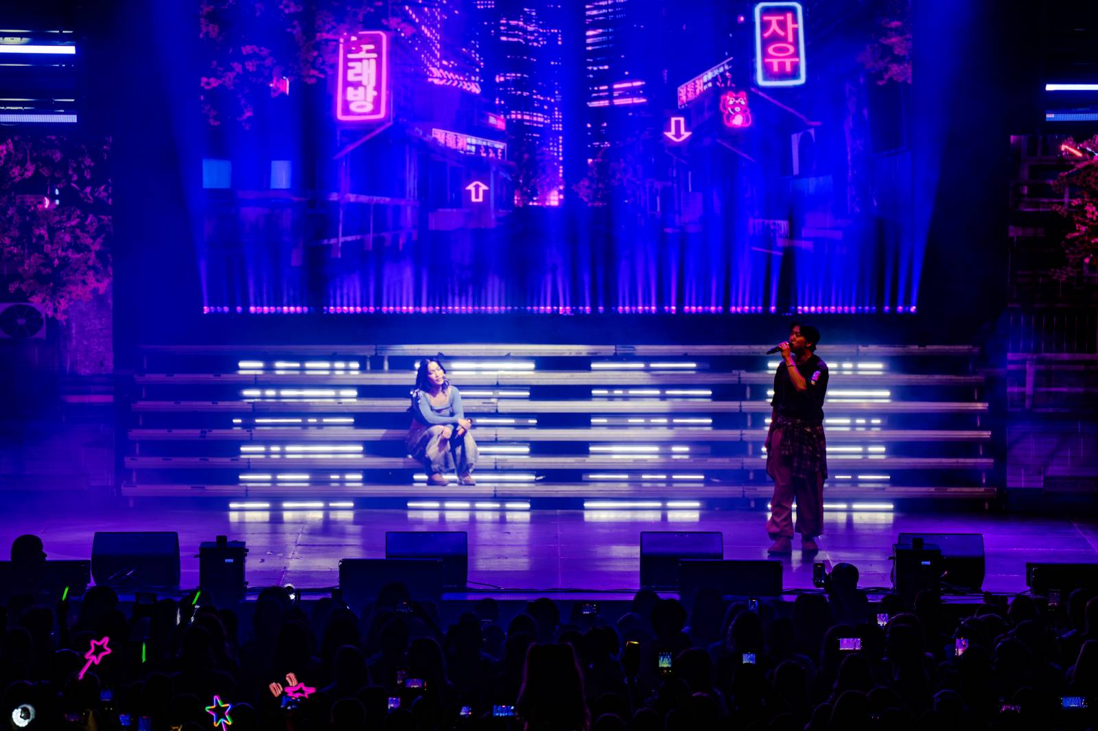Praha se stala centrem K-Pop kultury. O2 arenou se rozezněly hity z oscarových Demon Hunters i BTS a Katsaye