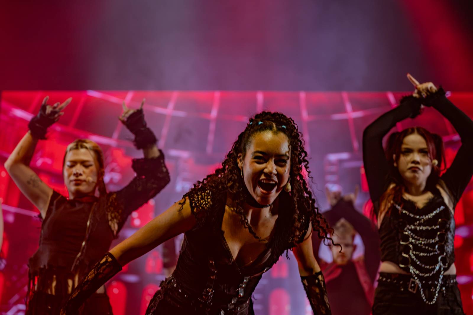 Praha se stala centrem K-Pop kultury. O2 arenou se rozezněly hity z oscarových Demon Hunters i BTS a Katsaye